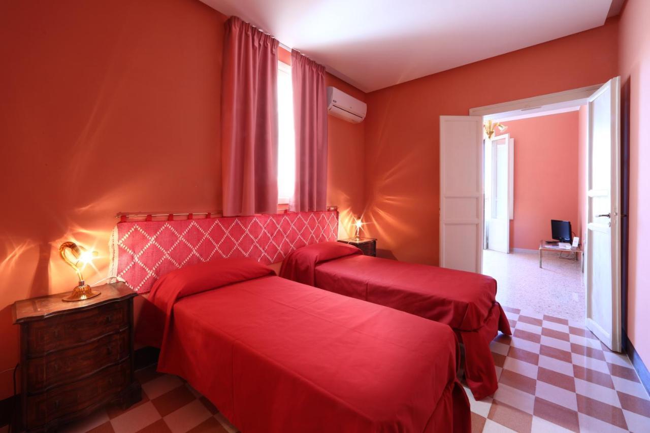 Hotel Al Bastione Imperiale Trapani Exterior foto